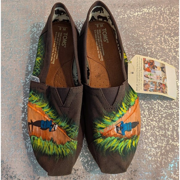 Toms Shoe Women's 8 Haiti Berthony Artists Hand Painted Village Canvas Slip-On - Picture 1 of 10